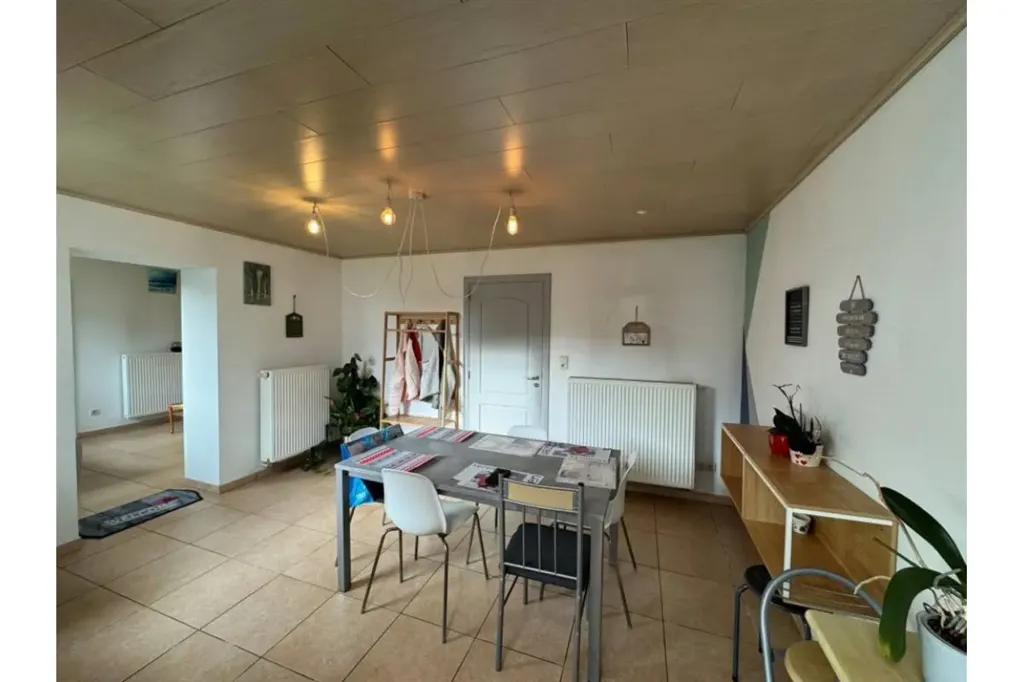 Salle à manger - Maison Plain-Pied avec Jardin à Bernissart