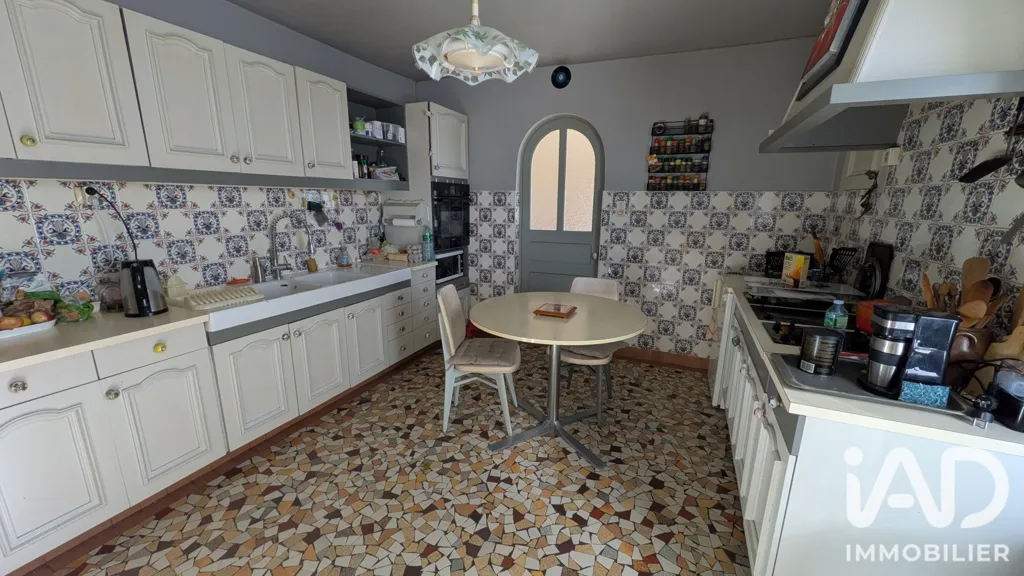 Cucina - Character House with Garden in Saint-Brisson-Sur-Loire