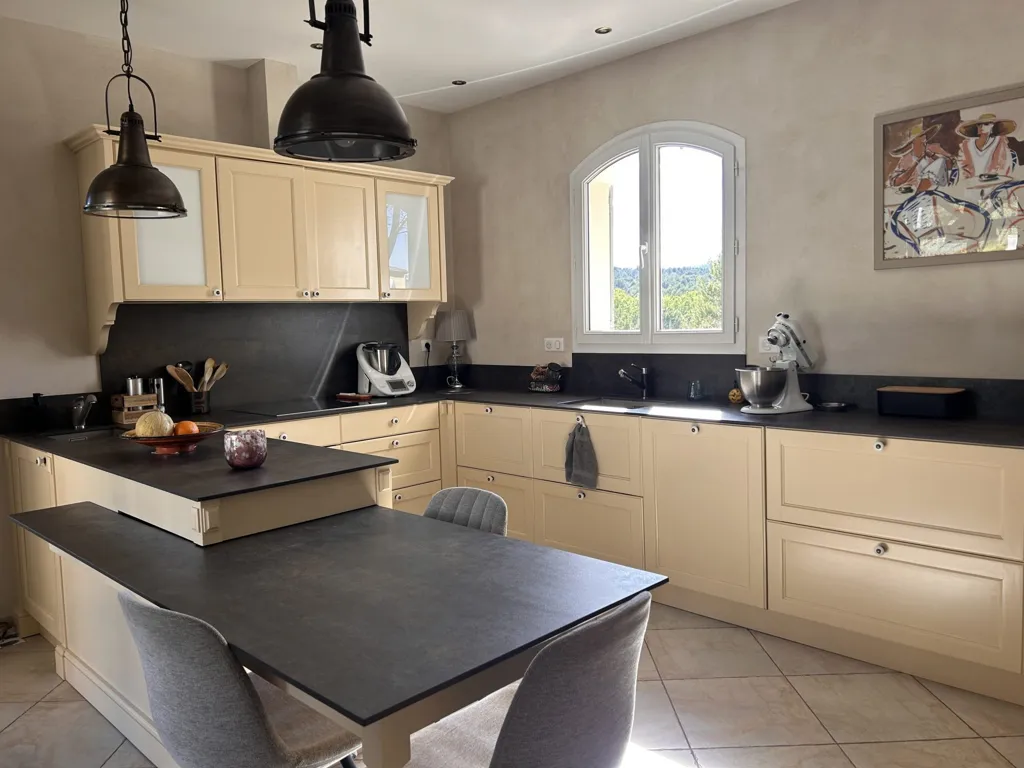 Cucina - Luxury Villa with Golf Access in Mallemort