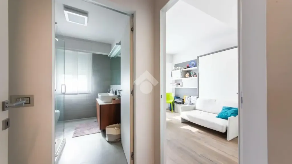 Esik - Penthouse with Terraces in Arese