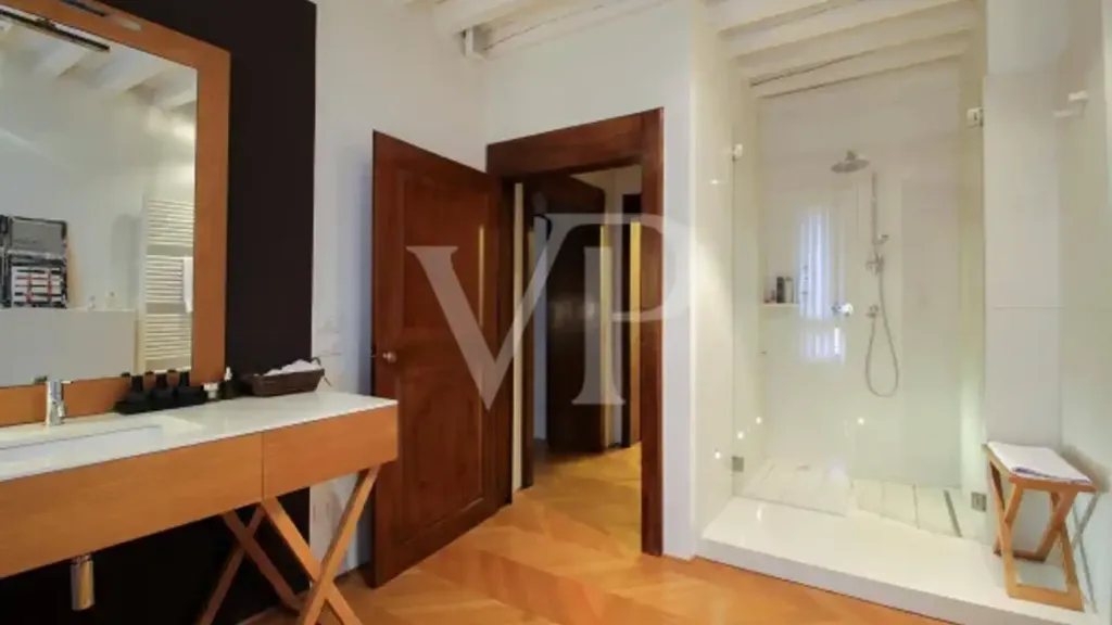 Salles de bain - Rustic Terraced House with Terrace in Schio