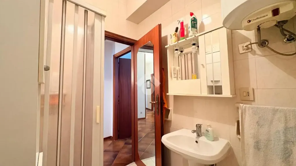 Salles de bain - 4-Bedroom Apartment with Balcony in Palermo