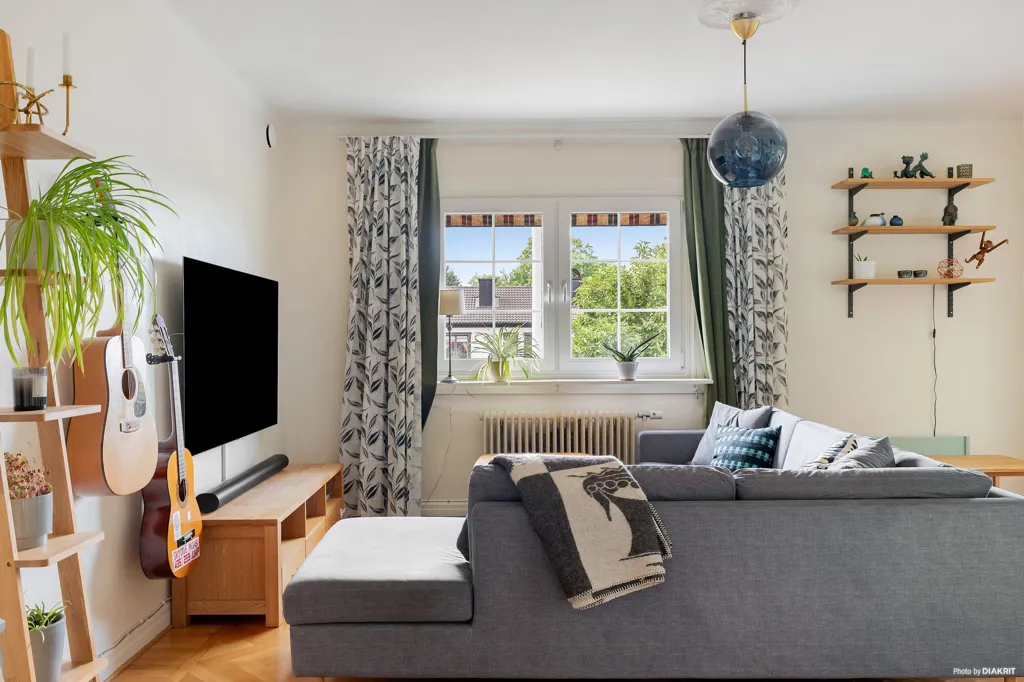 Elutuba - Modern Villa with Garden in Backaplan