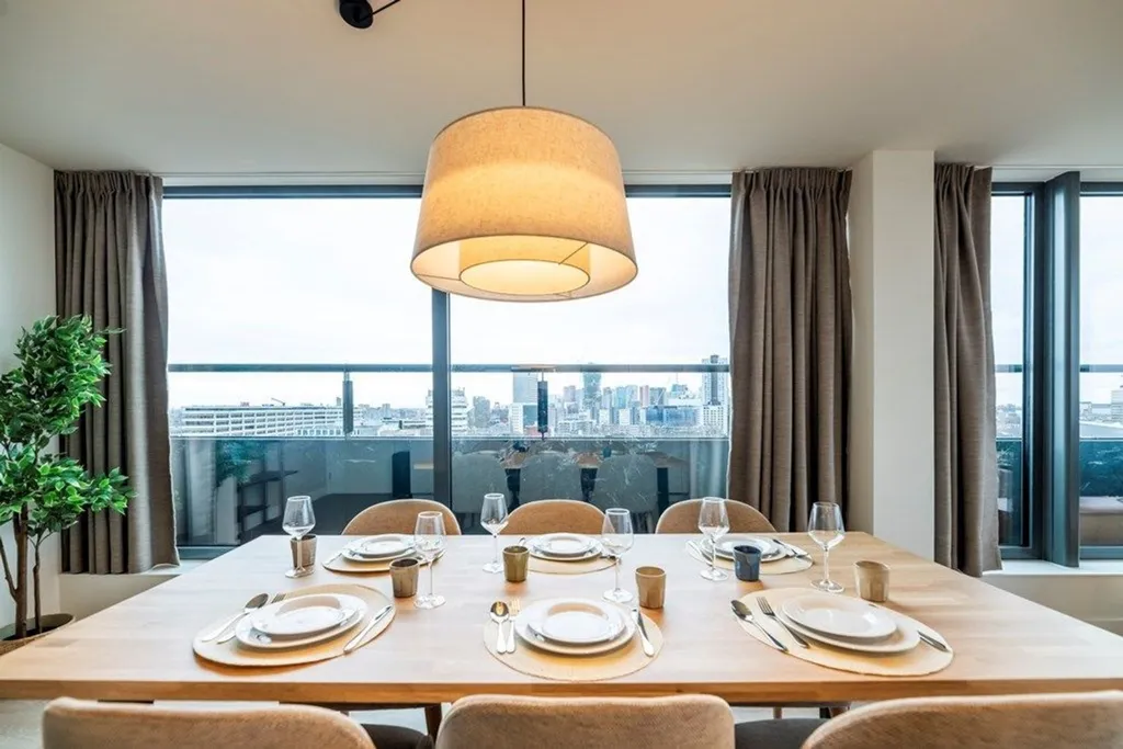 Söögituba - Penthouse with City View in Rotterdam