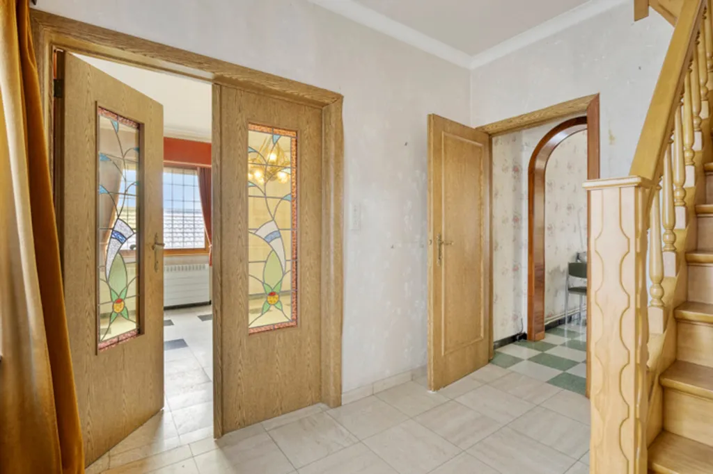 Esik - House with Garden and Terrace in Herent