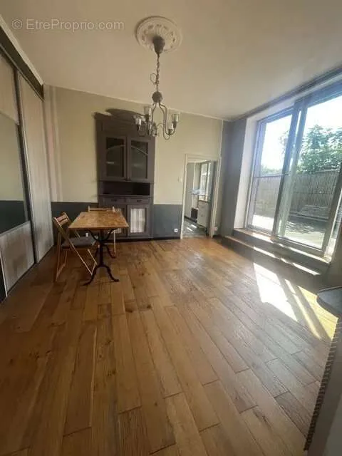 Söögituba - Functional 4-Piece House with Garden in 90,800 EUR Zone