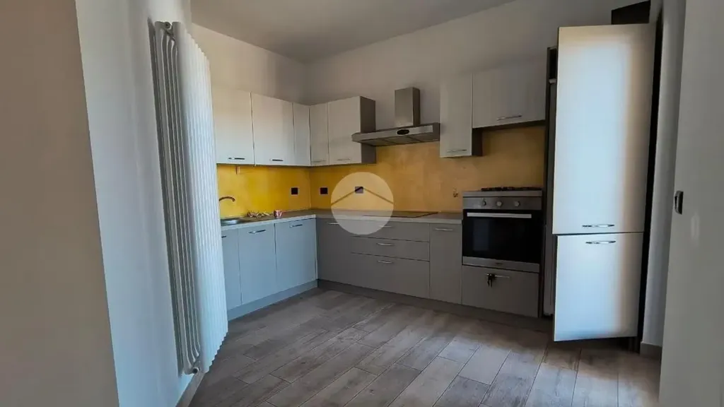Köök - Rented Apartment with Balcony in Cervere