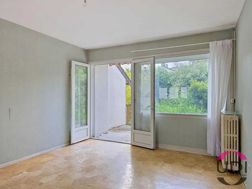 Toad - Charming 3-Bedroom House in Buffon, Montluçon