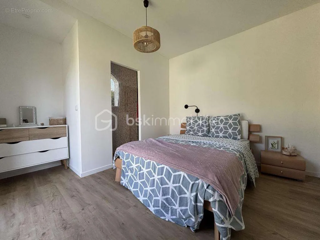 Magamistoad - Villa with Sea View and Pool on Rabastens Heights