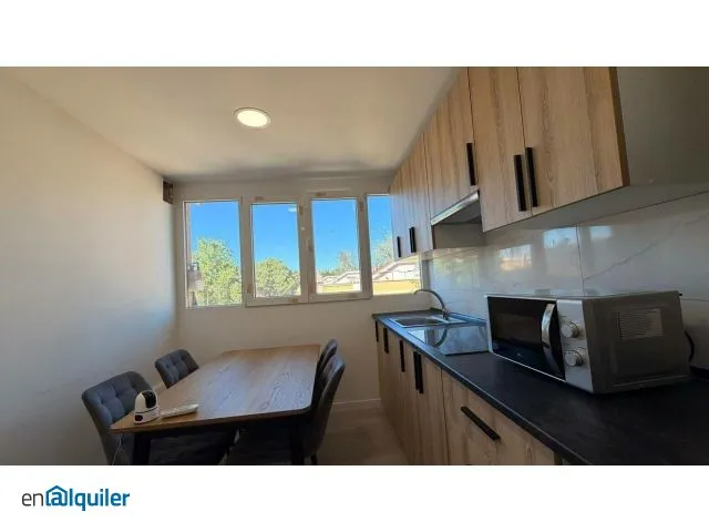 Cuisine - Bright Apartment with Air Conditioning in Beteró, Valencia