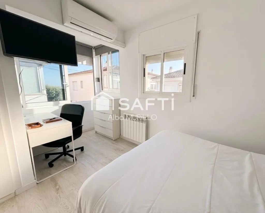 Magamistoad - Renovated Corner House with Sea View in Cunit