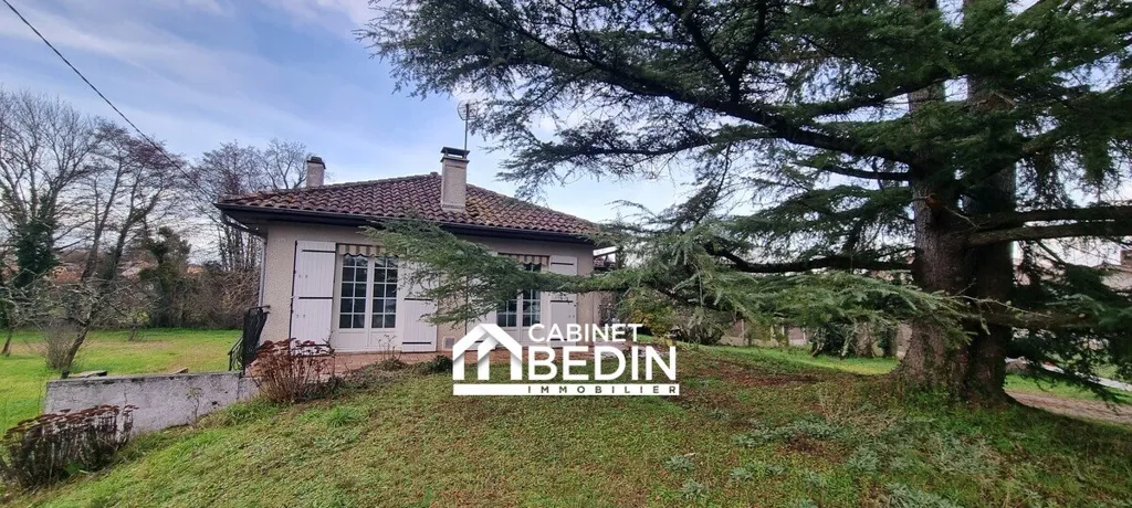 Jardin - Maison avec Piscine et Garage à Martillac