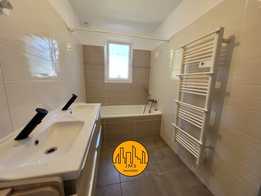 Bagni - Contemporary House with Pool in Couzon