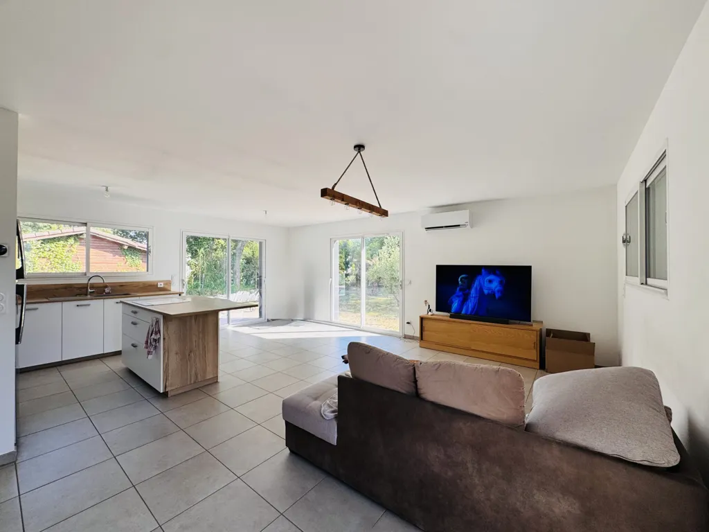 Elutuba - Contemporary Flat-Plan House with Pool near Lac de Soustons
