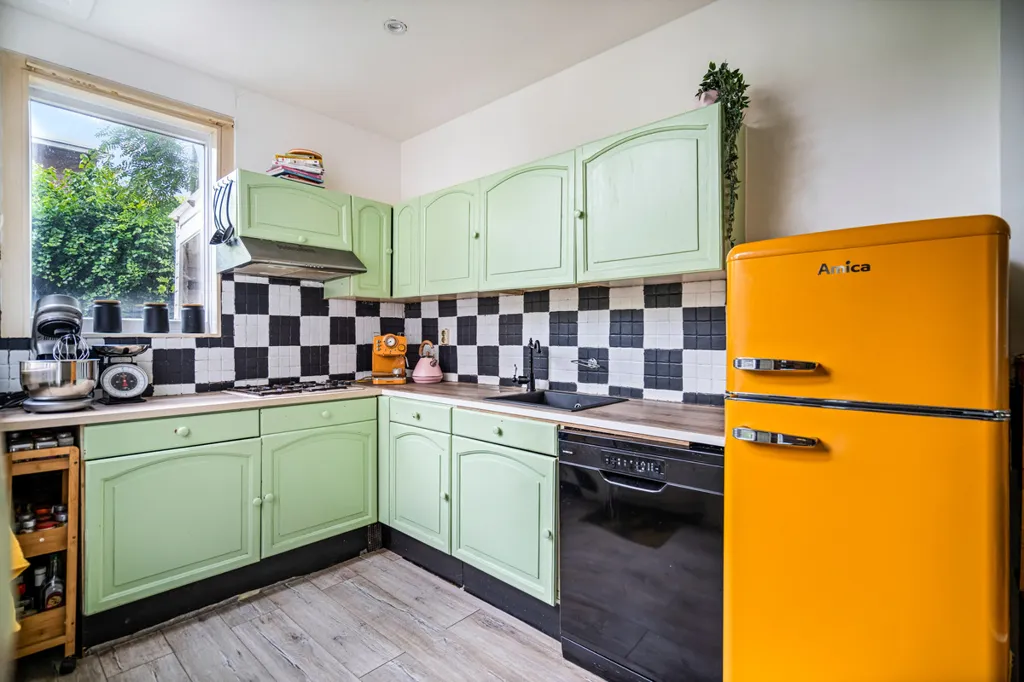 Kitchen - Characterful Detached House with Garden in Leiden