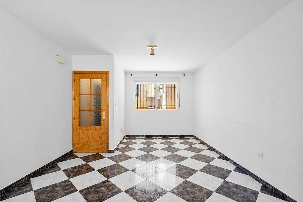 Esik - Duplex with Garage in Atarfe