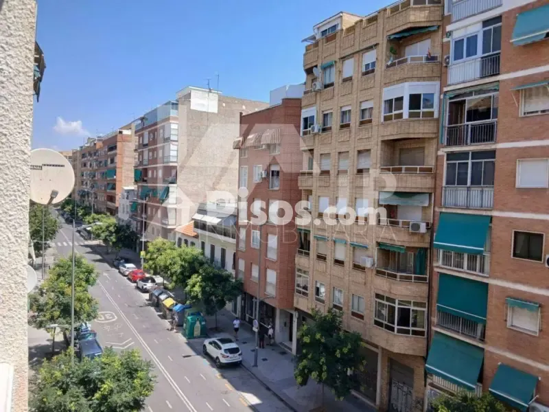 Välivaade - Student-Friendly Flat with Terrace in Arabial