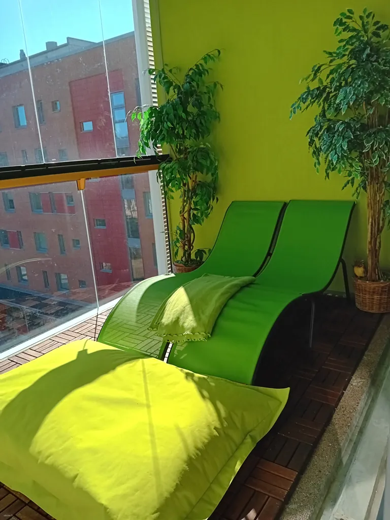 Balcon - Fully Furnished Apartment with Balcony in Vantaa