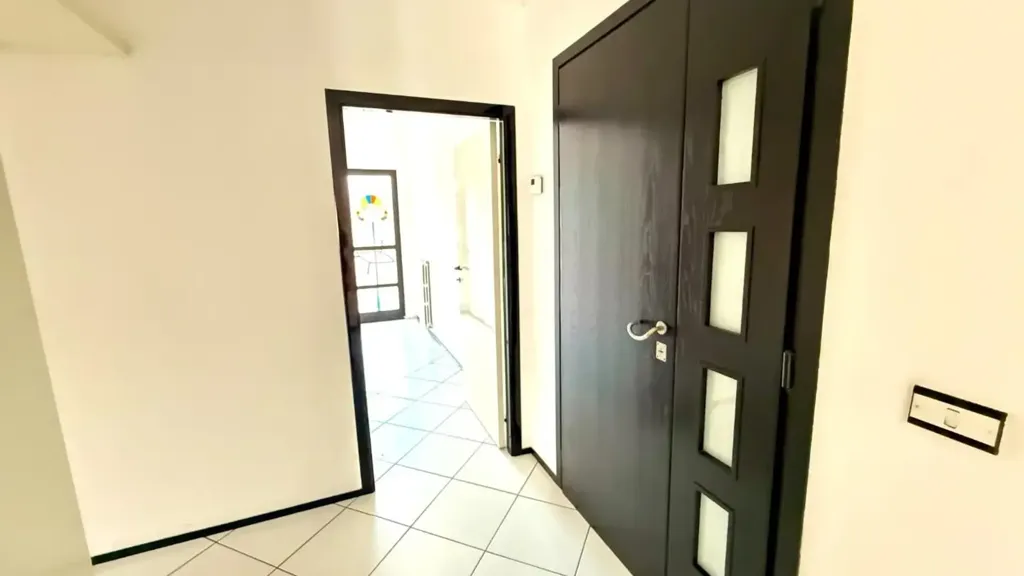 Entrée - Appartement 6 pièces à IT