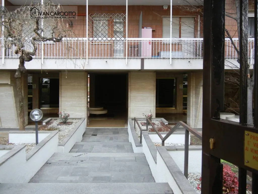 hallway_entrance