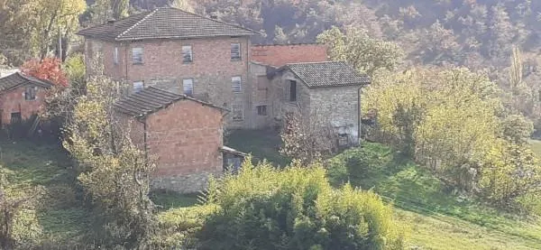 Välivaade - Rustic Farmhouse with Land near Sassuolo