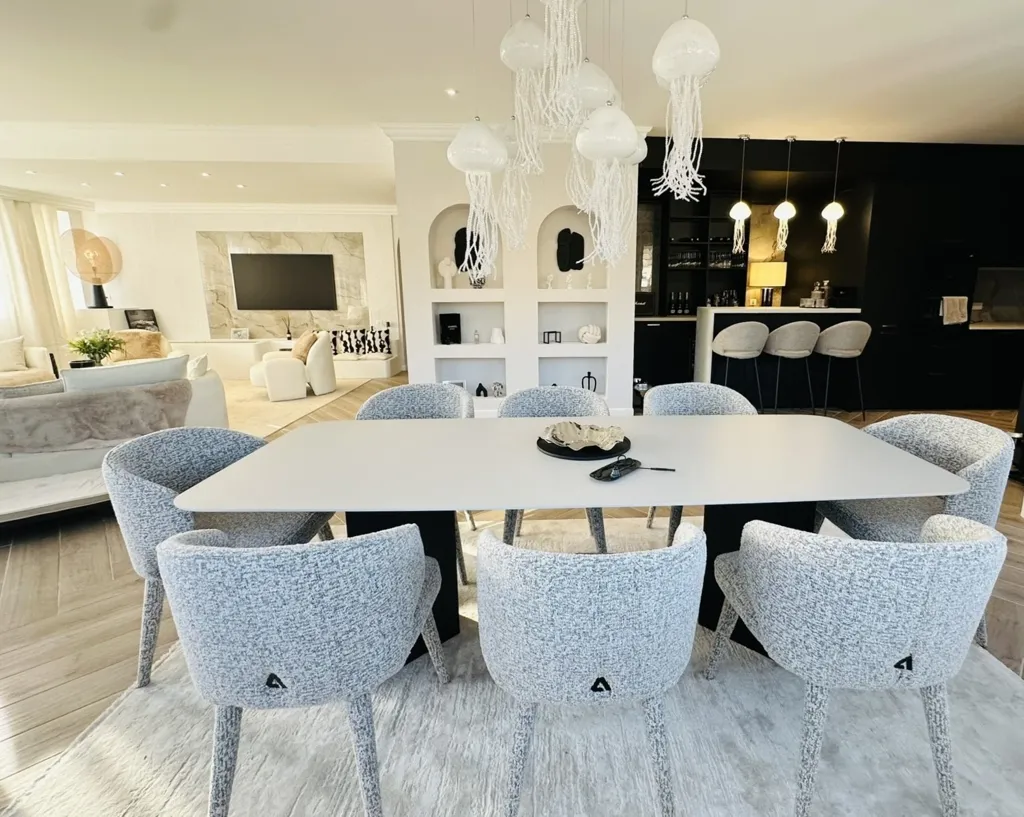 Söögituba - Penthouse with Panoramic View in Oyonnax