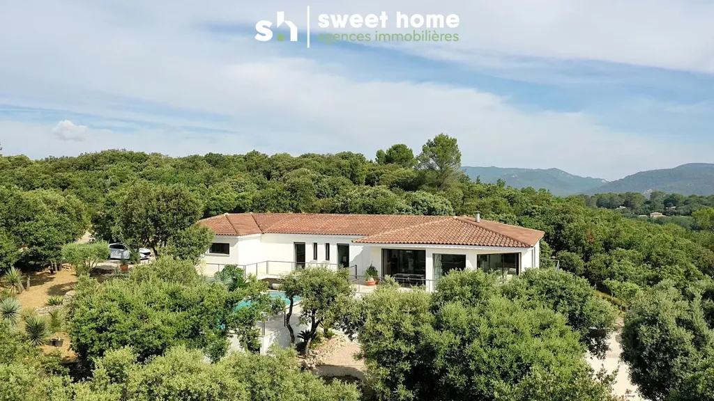 Vista aerea - Modern Villa with Panoramic View in Néoules