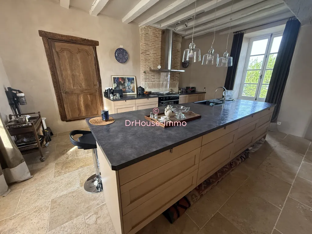 Cuisine - Maison Historique avec Cour en Hyper Centre de Châteauroux