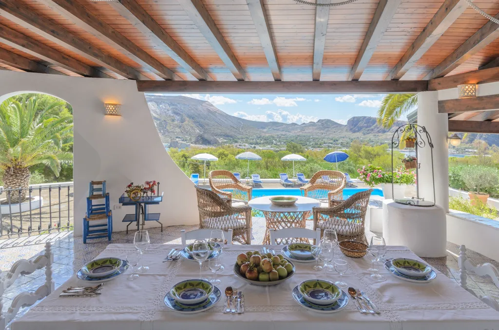 Terrasse - Exclusive Villa with Sea View in Vulcano