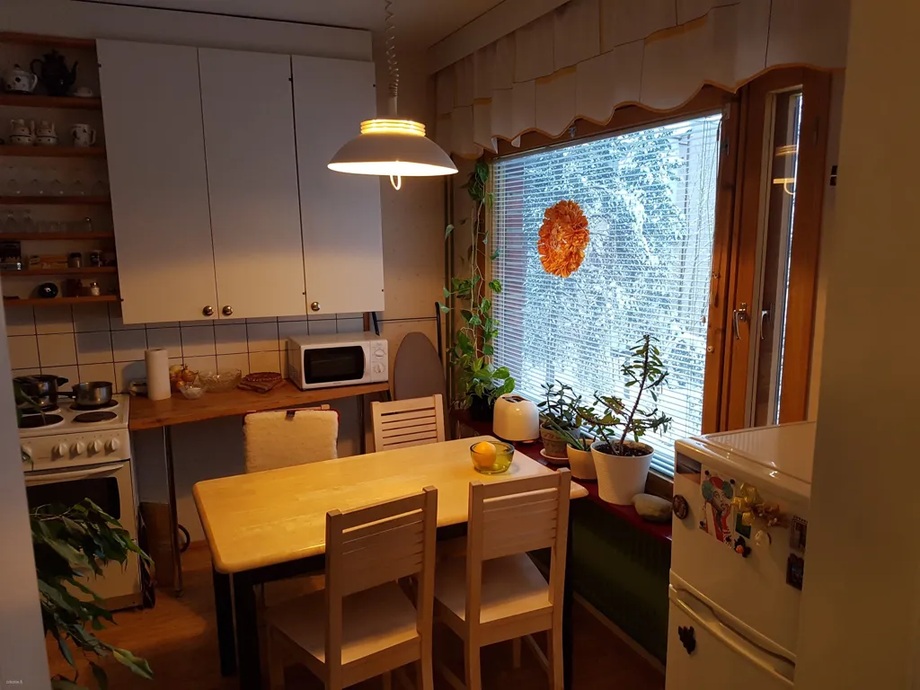 Salle à manger - Retro-Styled Apartment with Balcony in Rovaniemi