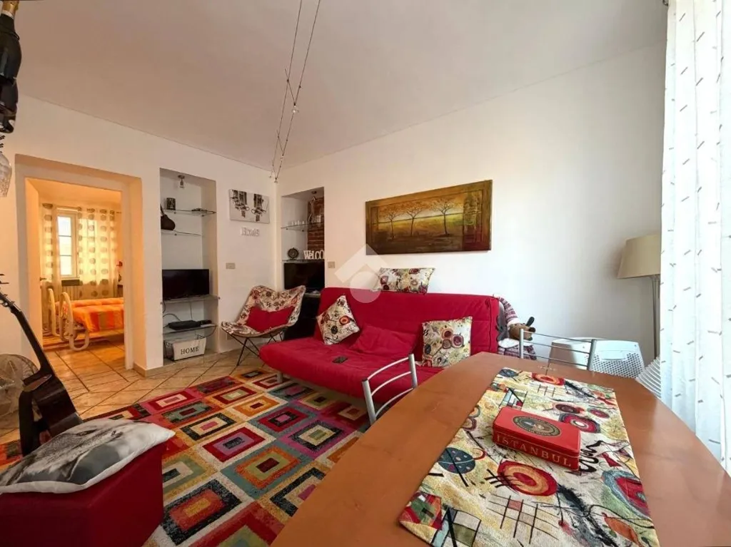 Soggiorno - Period Apartment with Double Aspect in Torino