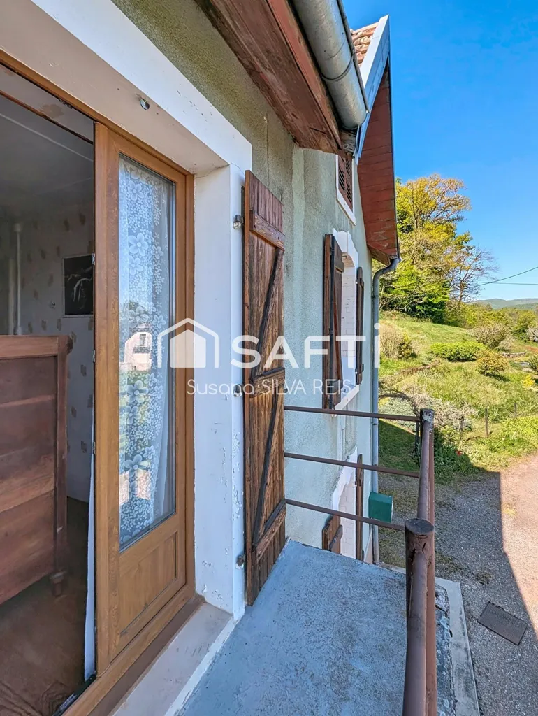 Balcone - House with Extensive Land in Ronchamp