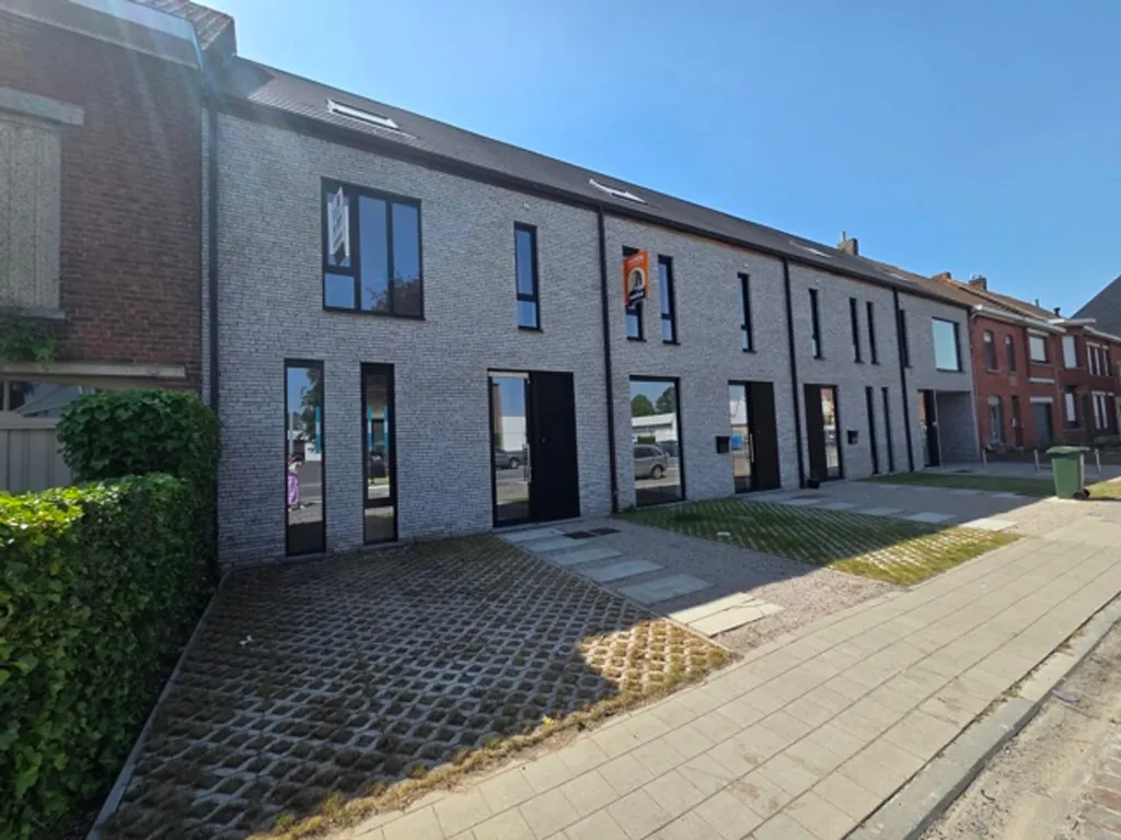 Extérieur - Maison semi-détachée avec terrasse et jardin à proximité