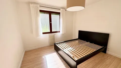 Magamistoad - Meubled 3-Bedroom Apartment with Terrace in Aix-en-Provence