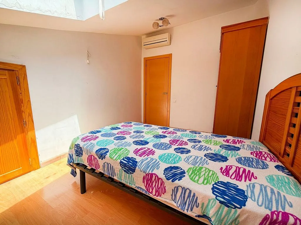 Magamistoad - Reformed Duplex with Balcony in Sobradiel