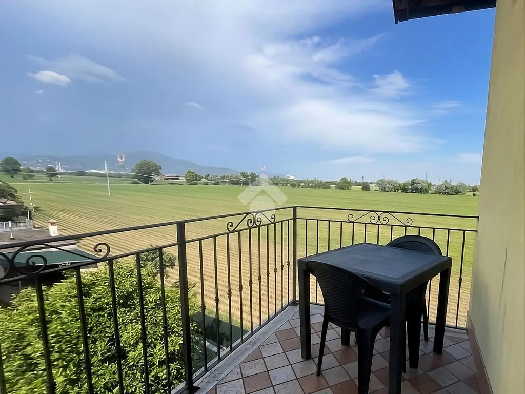 Rõdu - Fully Furnished 2-Bedroom Apartment with Balcony in Flero