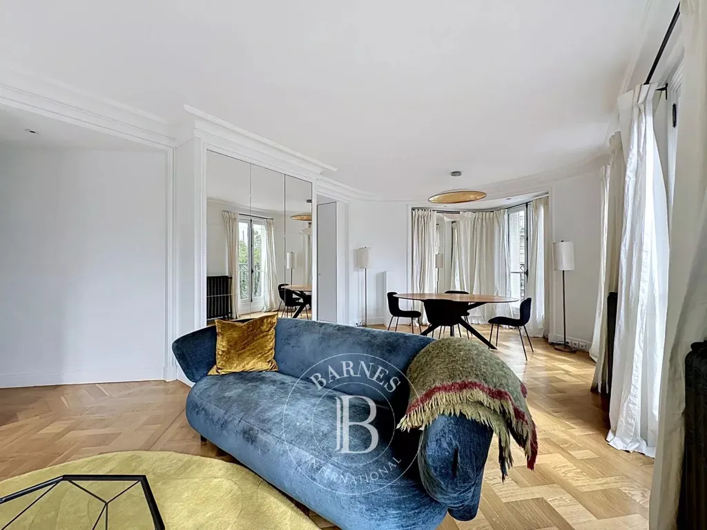 Soggiorno - Luxury Apartment with Balcony in Paris 7th