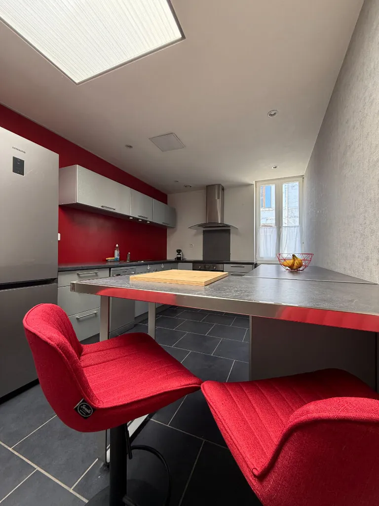 Köök - Meubled Flat with Private Courtyard in Croix
