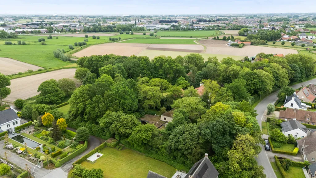 Vue aérienne - Villa Architecturale avec Vue sur le Paysage à Meulebeke