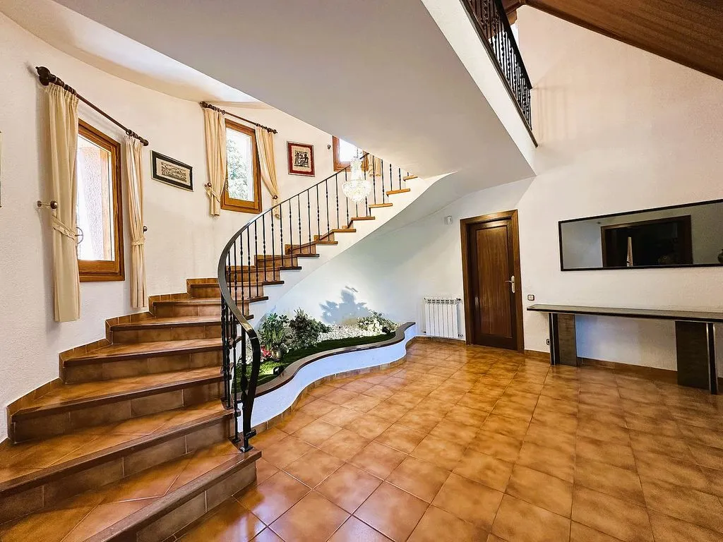 Pièces - Luxury House with Panoramic Views in Arenys de Munt