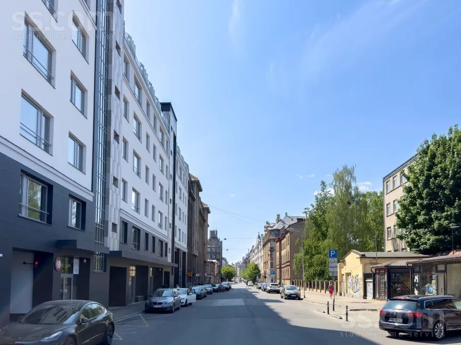 Välivaade - 2-Bedroom Apartment with Balcony in Riga Centre