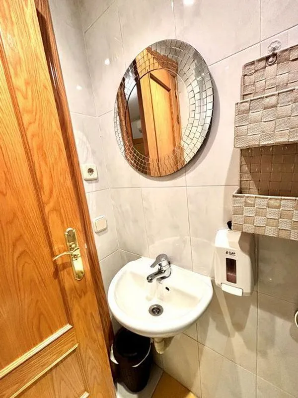 Vannitoad - 3-Bedroom Flat with A/C in Almagro