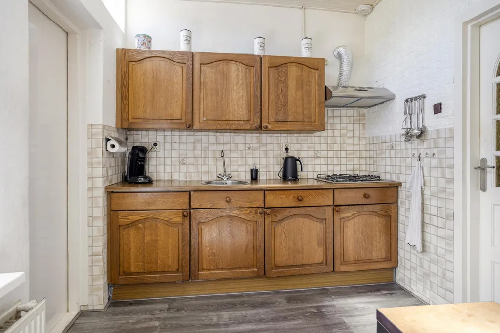 Cuisine - Corner House with Solar Panels in Oude Pekela