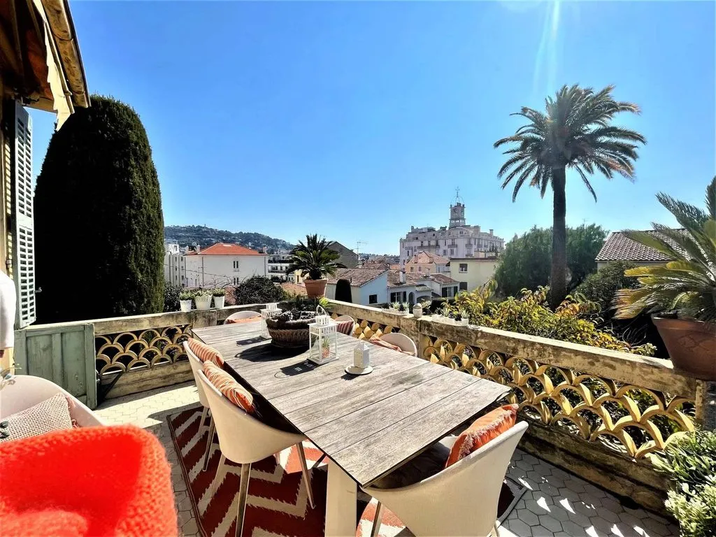Terrasse - Appartement Luxueux avec Terrasse à Cannes