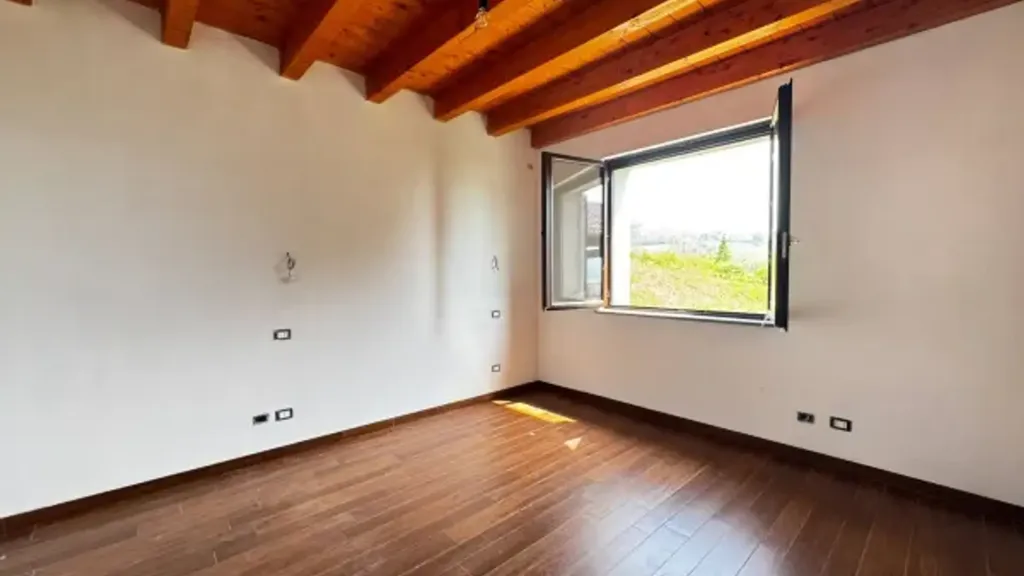 Toad - Rustic Villa with Panoramic Terraces in Montalto Pavese