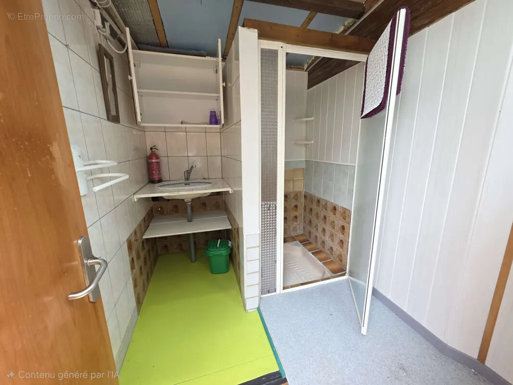 Vannitoad - Leisure Plot with Mobil Home near St Pierre