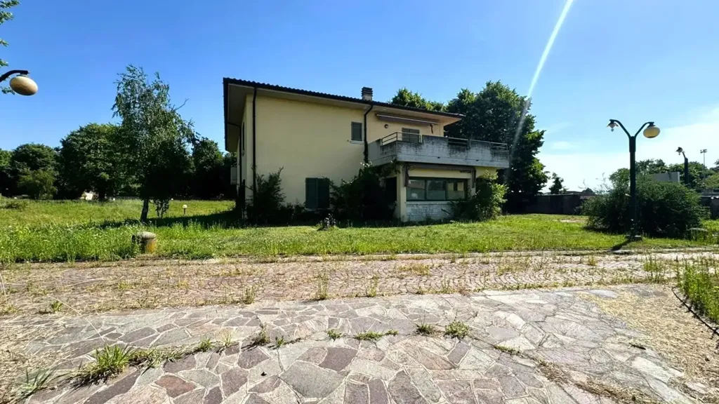 Esterno - Villa with Mountain View in Rovato