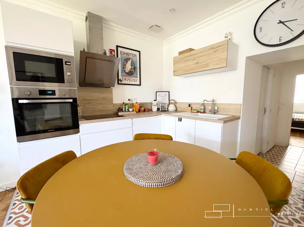 Kitchen - Renaissance Flat in City Centre