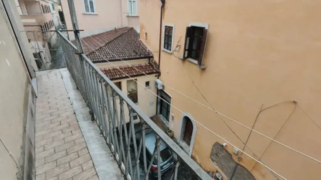 Balcon - Apartment with Balcony in Historic Triggio, Benevento