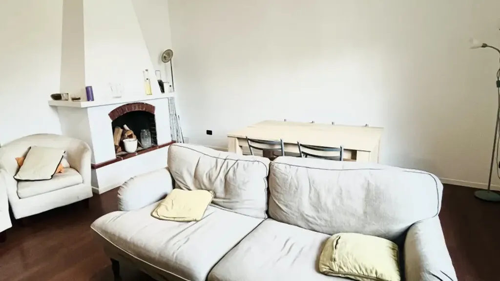 Séjour - Rear-Facing Apartment with Mountain View in Trento